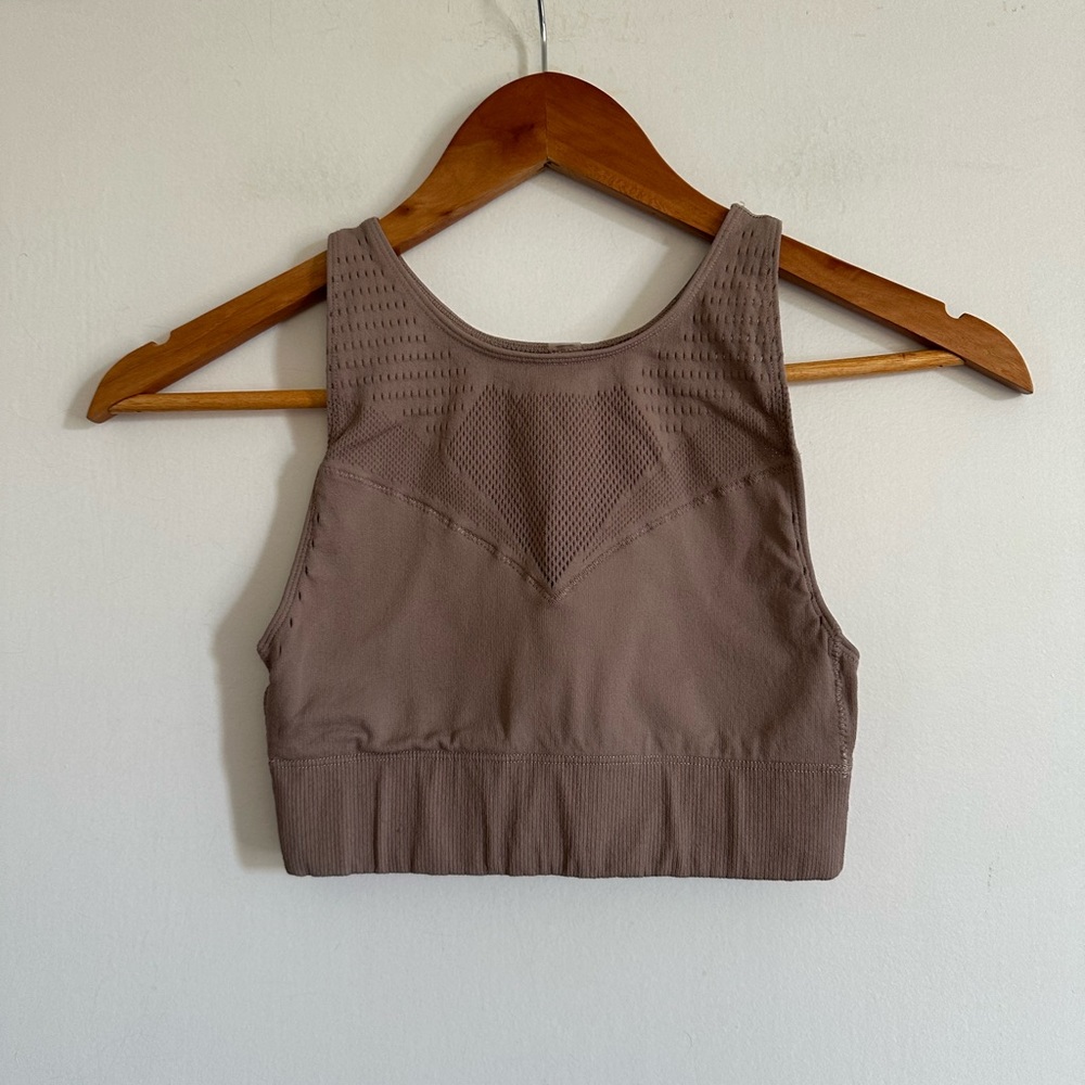 Varley Seamless Laser Cut Comfy Langley Mauve Tan Sports Bra size XXS/XS EUC - Picture 2 of 6